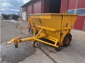 Falköping Broddway T12EX - epandeur de sable