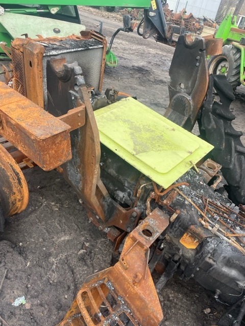 Chargeur frontal pour tracteur pour Tracteur agricole Ładowacz czołowy quicke do valtra n114: photos 6