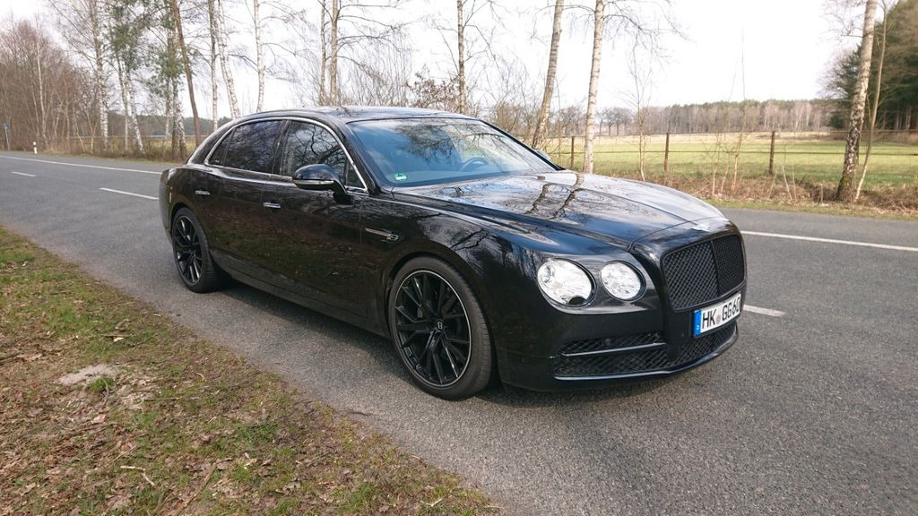 Voiture Bentley Flying Spur V8 all Black: photos 13