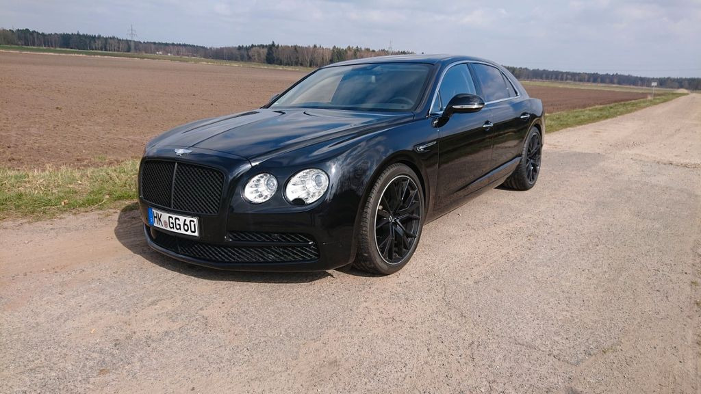 Voiture Bentley Flying Spur V8 all Black: photos 17