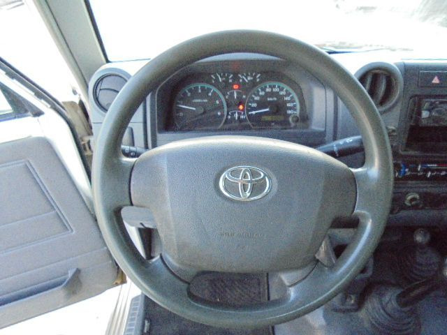 Voiture Toyota Land Cruiser HZJ79L DKMRS 4X4 DOUBLE CAB PICKUP: photos 15