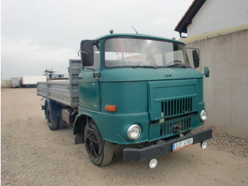  IFA L60 1218 - Camion plateau