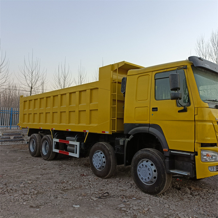 Camion benne HOWO HOWO371 8x4-Tipper: photos 11