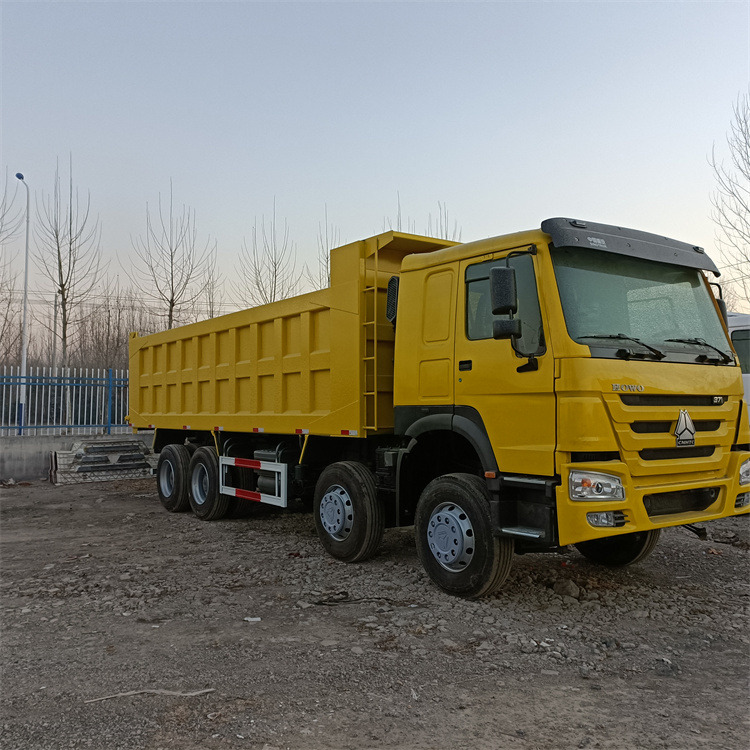 Camion benne HOWO HOWO371 8x4-Tipper: photos 12