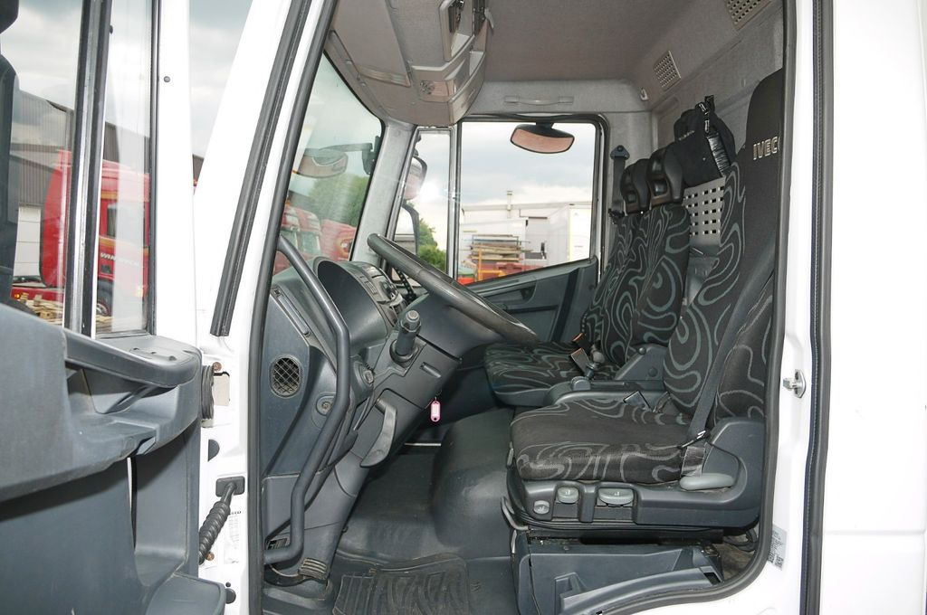 Camion frigorifique Iveco 75E16 EUROCARGO THERMOKING T800: photos 12