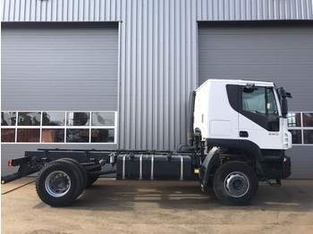 Châssis cabine Iveco Trakker 380 4x2 Chassis Cab: photos 1