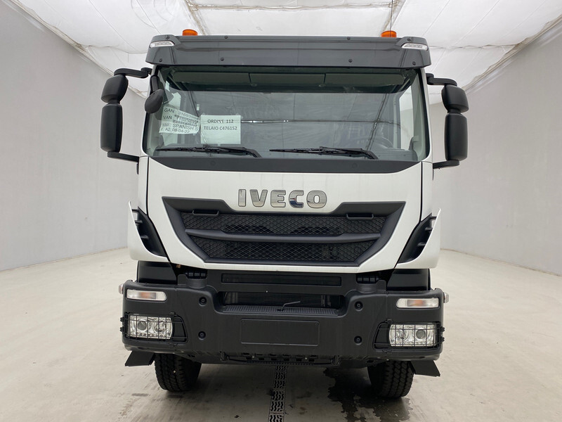 Camion benne neuf Iveco Trakker 420 - 8x4: photos 3