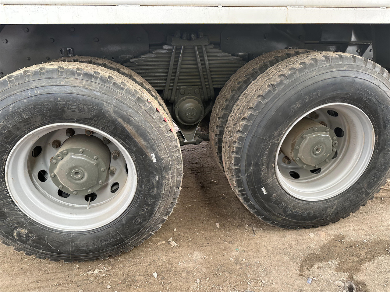 Camion benne pour transport de silo SINOTRUK HOWO 371 Dump Truck: photos 6