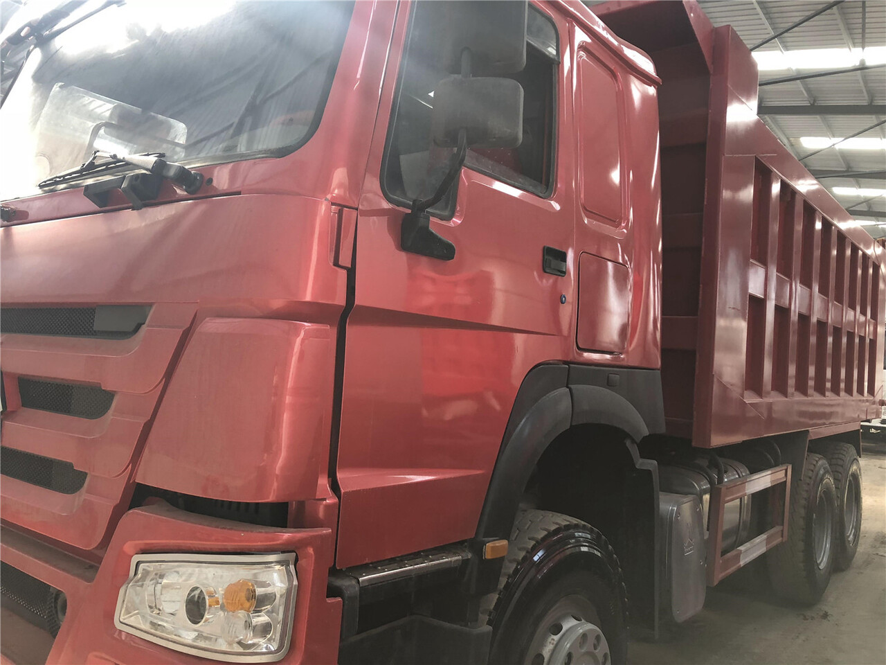 Camion benne pour transport de équipements lourds SINOTRUK Howo Dump truck 371: photos 6