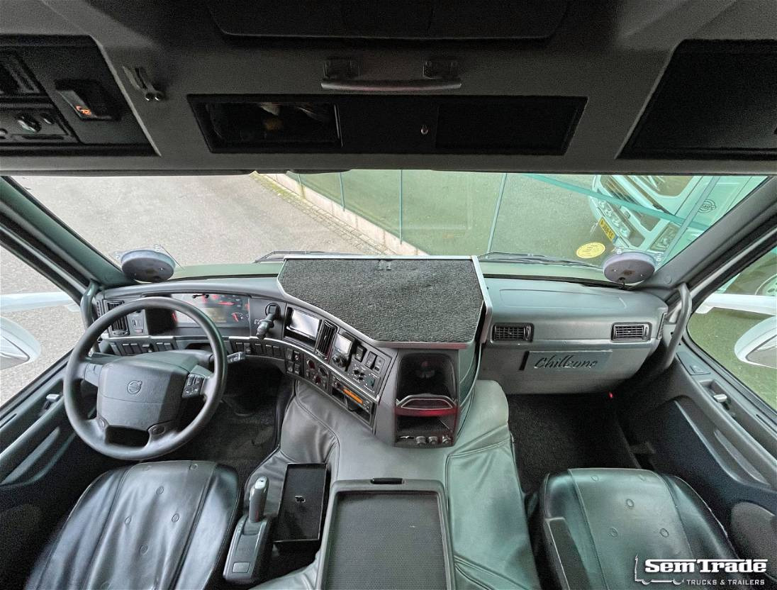 Camion frigorifique Volvo FM 370 TRS Cooling Tail Lift 945 x 247 x 275 CM Inside Super Condition NEW: photos 9