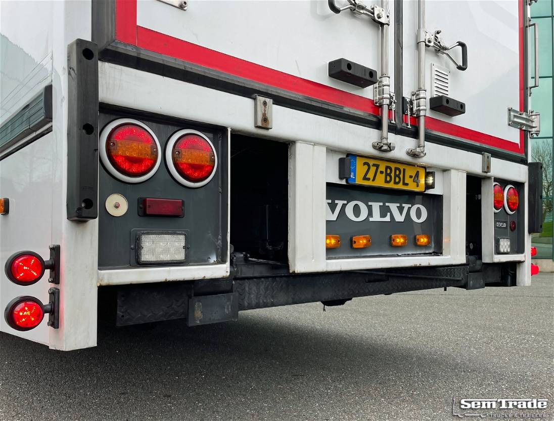 Camion frigorifique Volvo FM 370 TRS Cooling Tail Lift 945 x 247 x 275 CM Inside Super Condition NEW: photos 21
