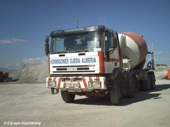IVECO MP340 - Camion malaxeur