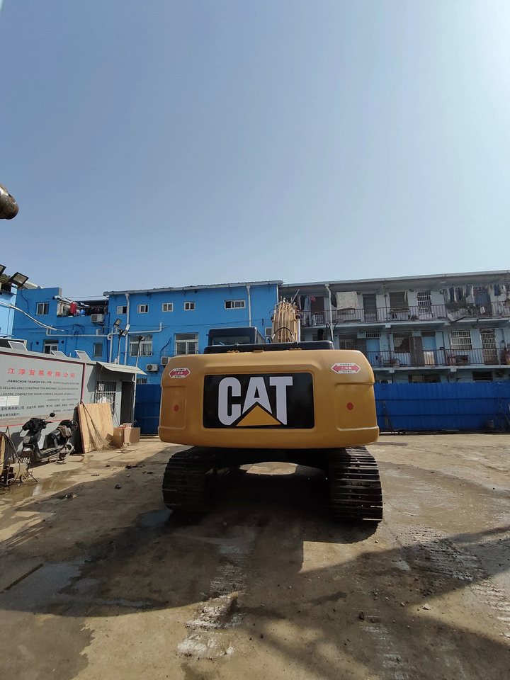 Pelle sur chenille High Quality Second Hand Digger Caterpillar Used Excavators Cat 320d2,320d,320dl For Sale In Shanghai: photos 4