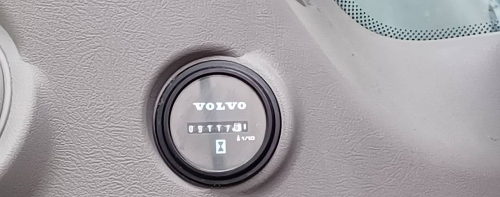 Pelle sur chenille Volvo EC 480 E: photos 20