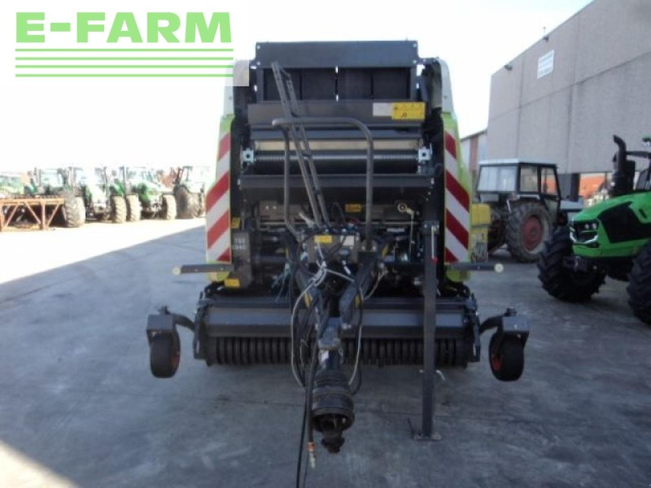 Tracteur agricole CLAAS variant 485 rc: photos 3