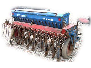  Drille Sähmaschine Saatgut Nordsten + Drille 3m - Machine agricole