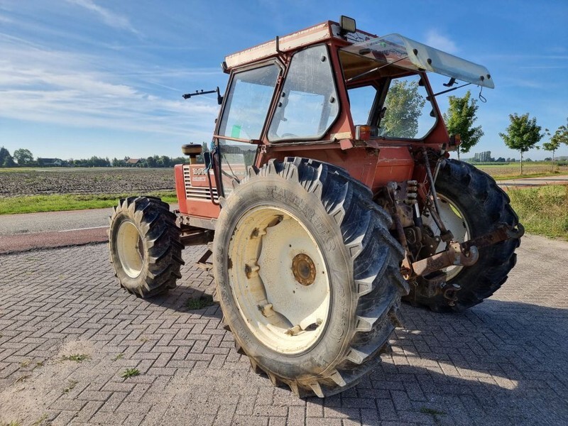 Tracteur agricole Fiat 100-90: photos 9