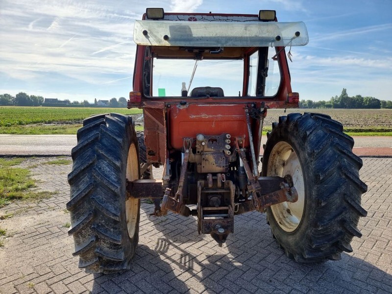 Tracteur agricole Fiat 100-90: photos 7