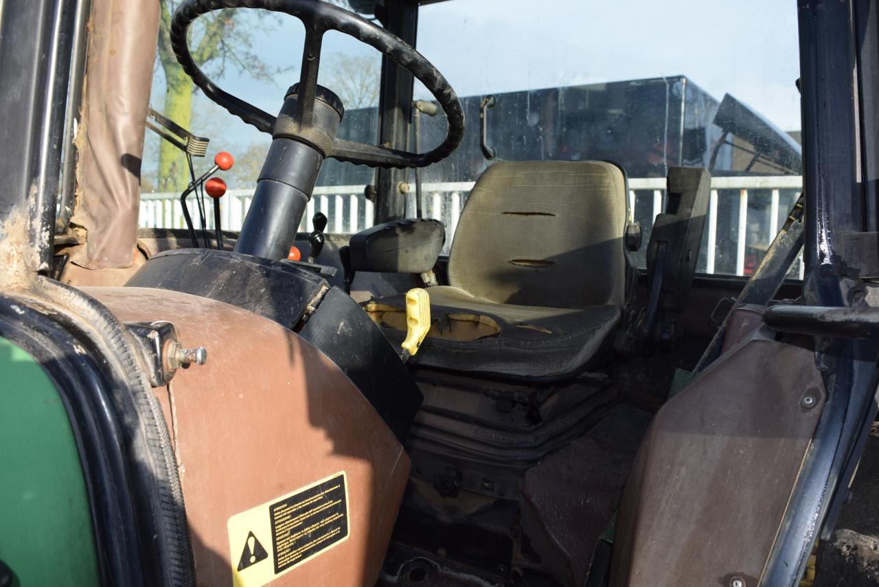 Tracteur agricole John Deere 3650: photos 6