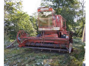 Fahr M 1200 - Moissonneuse-batteuse