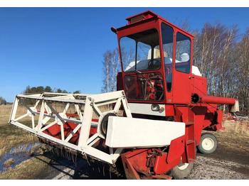 International 321 - Moissonneuse-batteuse