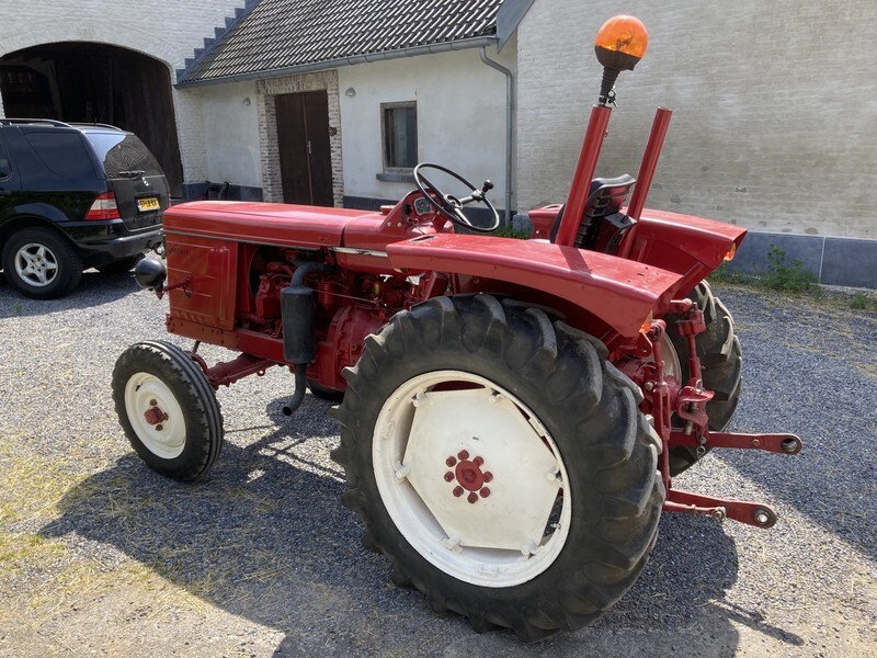 Tracteur agricole Renault Super 7 tractor: photos 6
