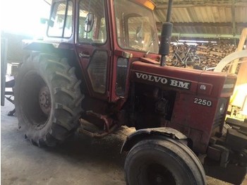  Volvo 2250 - Tracteur agricole