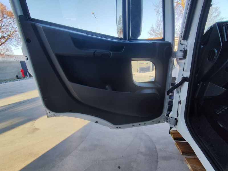 Cabine et intérieur pour Camion neuf Iveco Eurocargo E6: photos 13