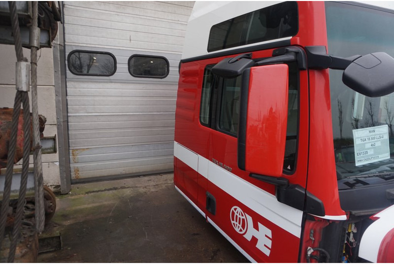 Cabine et intérieur pour Camion MAN F99L45 TGX EURO6: photos 3