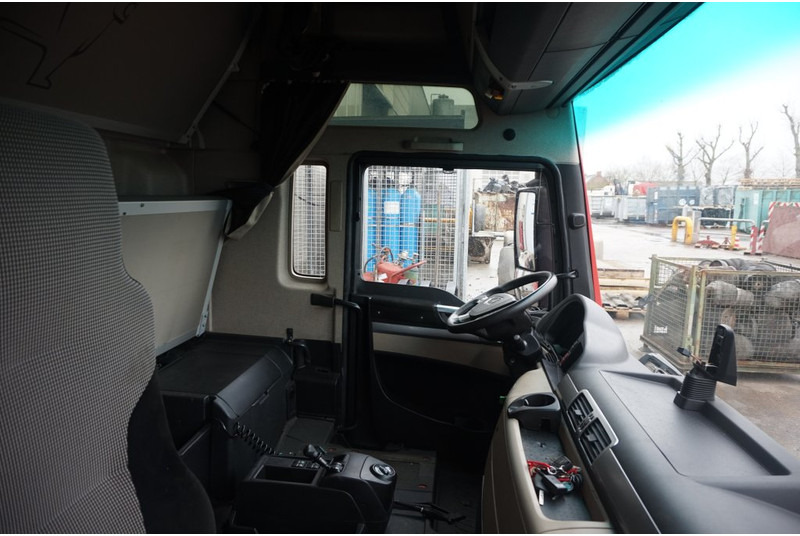 Cabine et intérieur pour Camion MAN F99L45 TGX EURO6: photos 5