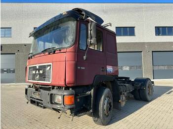 Tracteur routier MAN 19.422 Big axel - Manual Gearbox: photos 1