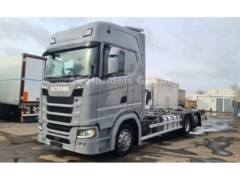 Camion porte-conteneur/ Caisse mobile SCANIA S 450