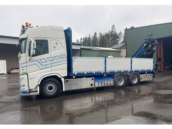 Camion plateau VOLVO FH