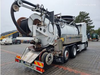 Camion hydrocureur IVECO CAPPELLOTTO CAPCOMBI 2600 VACUUM CLEANER Kanal Saug Druck: photos 1
