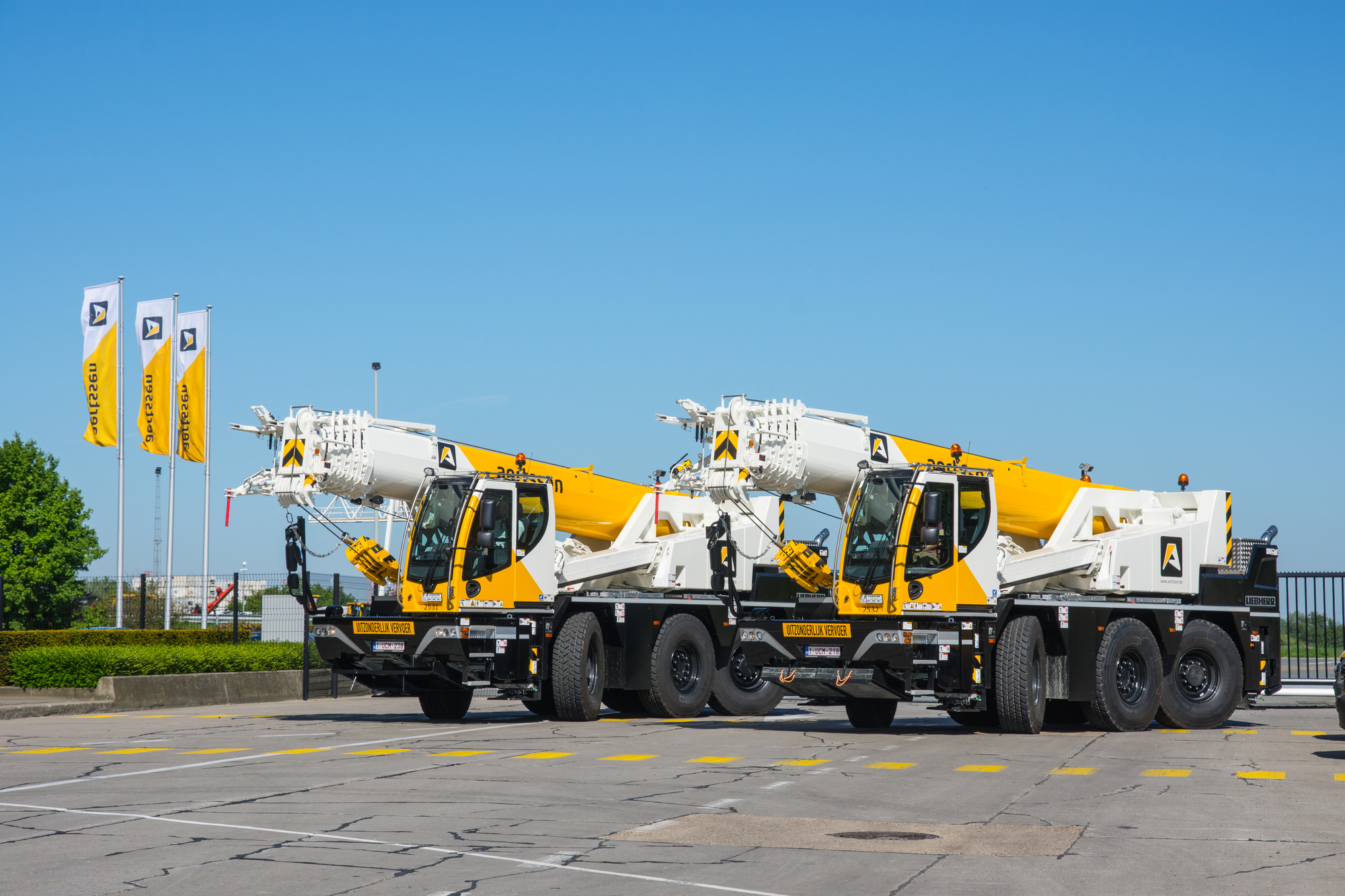 Aertssen Trading NV - Engins de chantier HITACHI EX1200 - Année: 2019, air conditionné undefined: photos 1