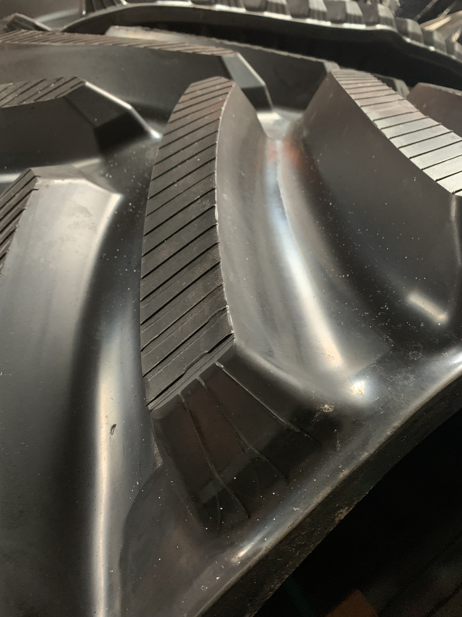 LEACH LEWIS RUBBER TRACKS LIMITED - Pièces de rechange FENDT undefined: photos 3