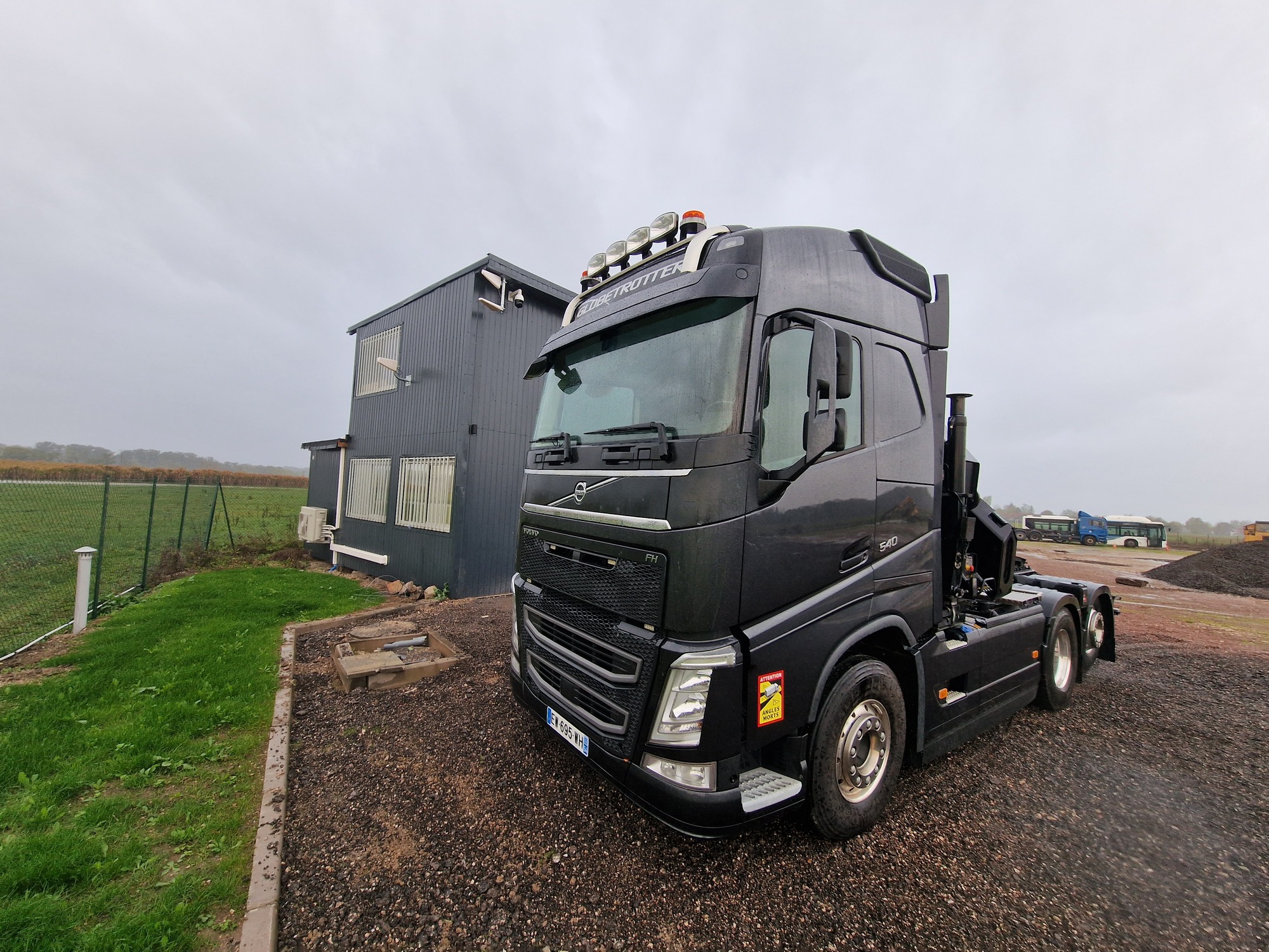 NV TRADING - Camions - plate-forme de chargement undefined: photos 1