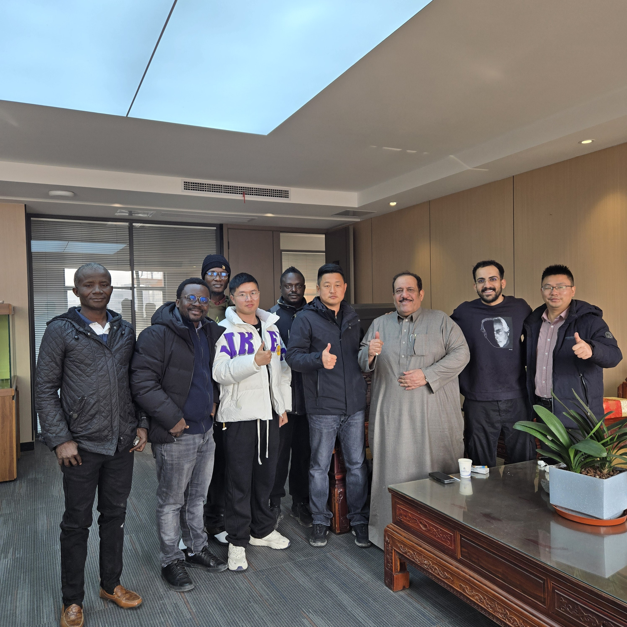 Toaks International Trading Company - Engins de chantier CATERPILLAR 320D2 undefined: photos 5