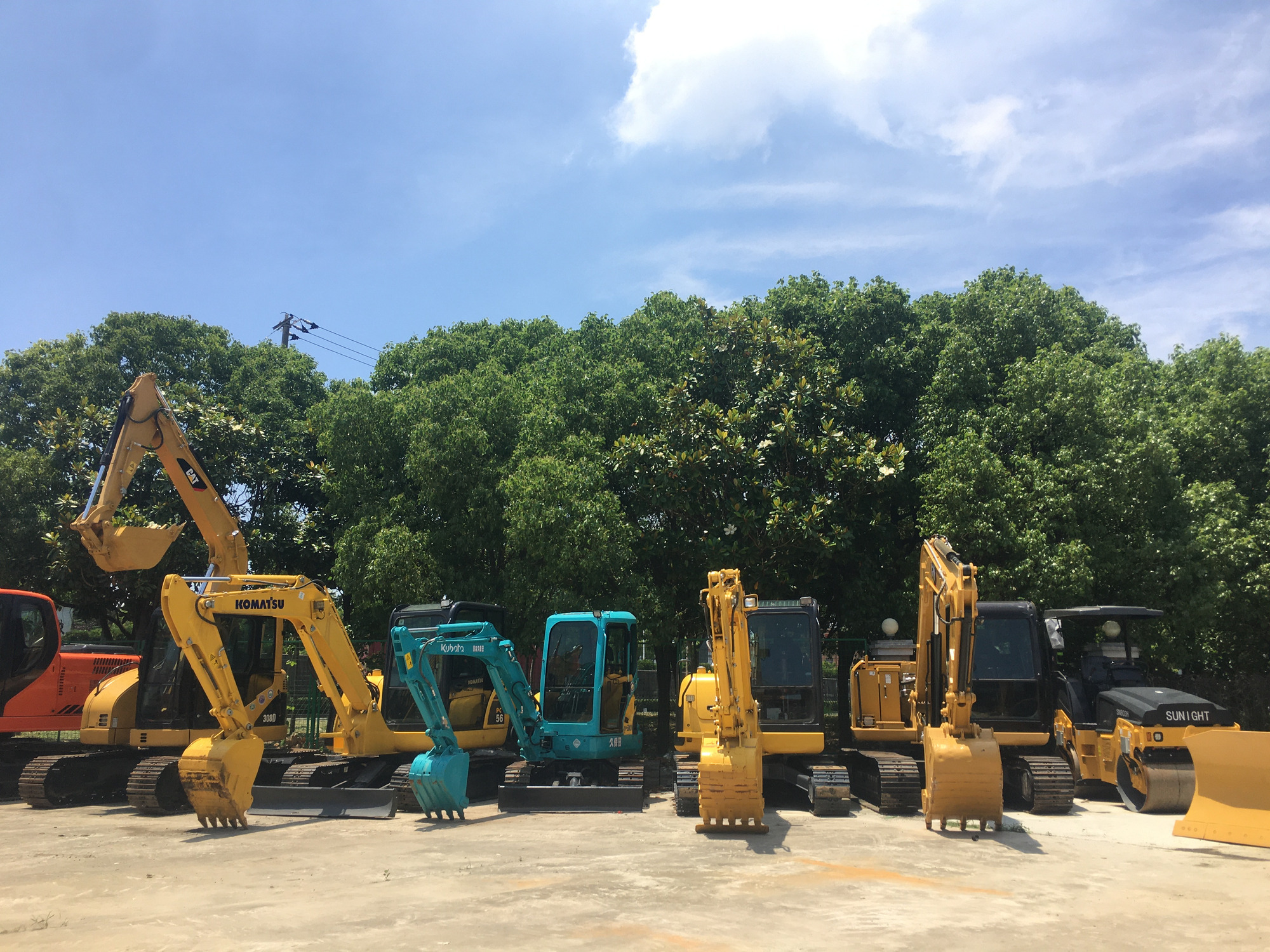 Sunight Development Company Limited - Camions - Année: 2022 undefined: photos 10