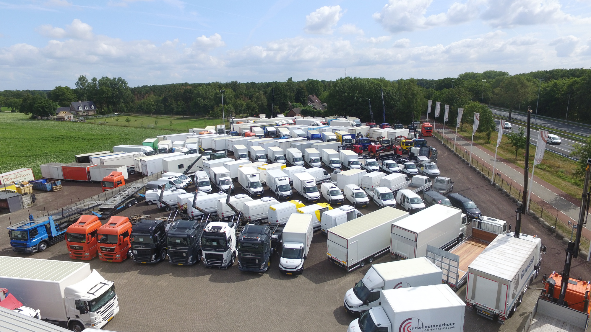 COPPENS TRUCKS BV undefined: photos 2