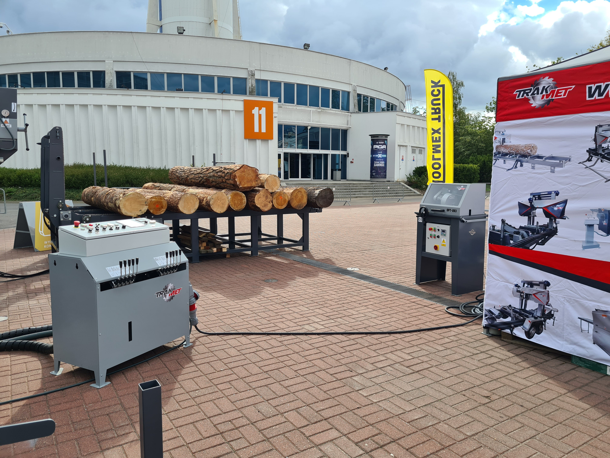 TRAK-MET undefined: photos 115