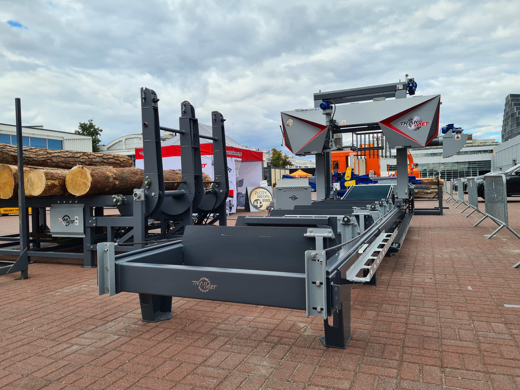 TRAK-MET undefined: photos 112