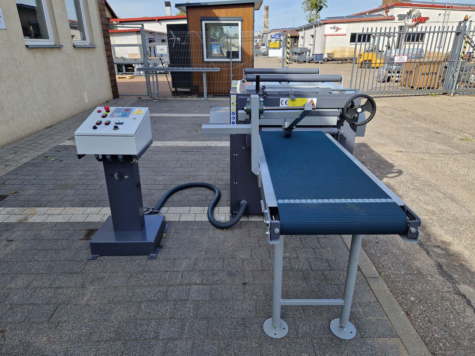 TRAK-MET undefined: photos 84