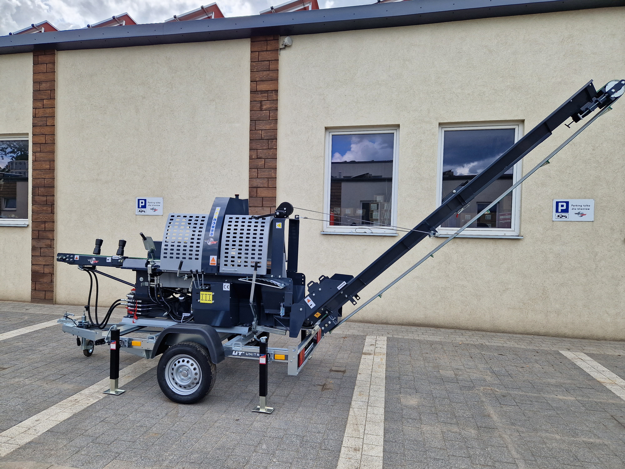 TRAK-MET undefined: photos 74