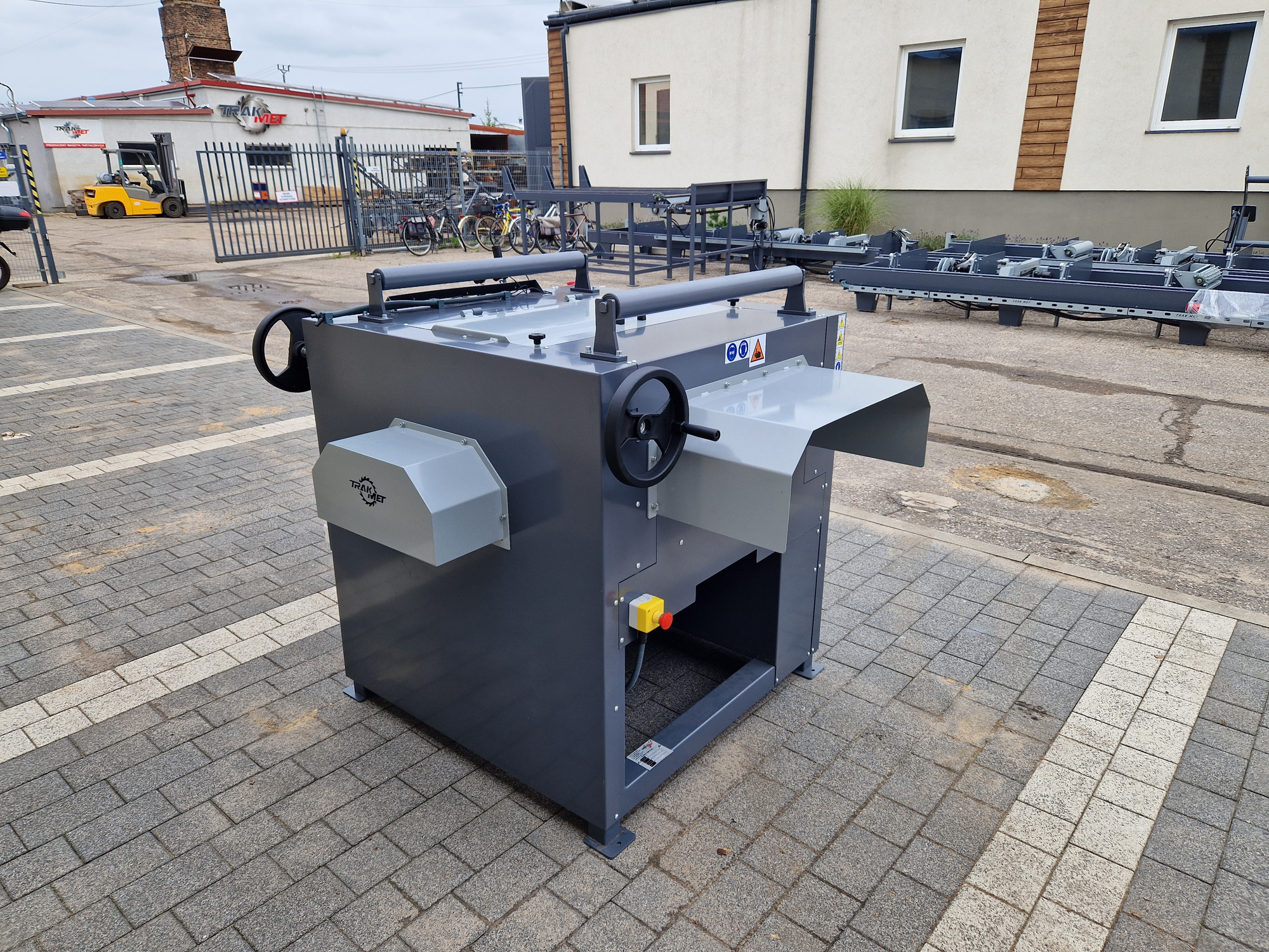 TRAK-MET undefined: photos 79