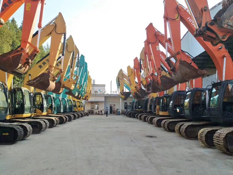 Shanghai Walila Engineering Machinery Co., Ltd. - Engins de chantier CATERPILLAR - Euro 5, air conditionné undefined: photos 1