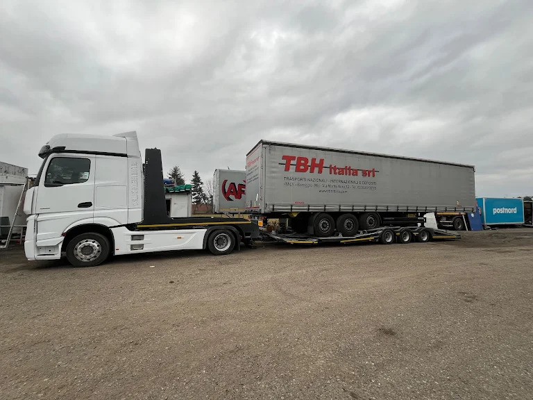 Truck Store Service SRL - Annonce de vente undefined: photos 6