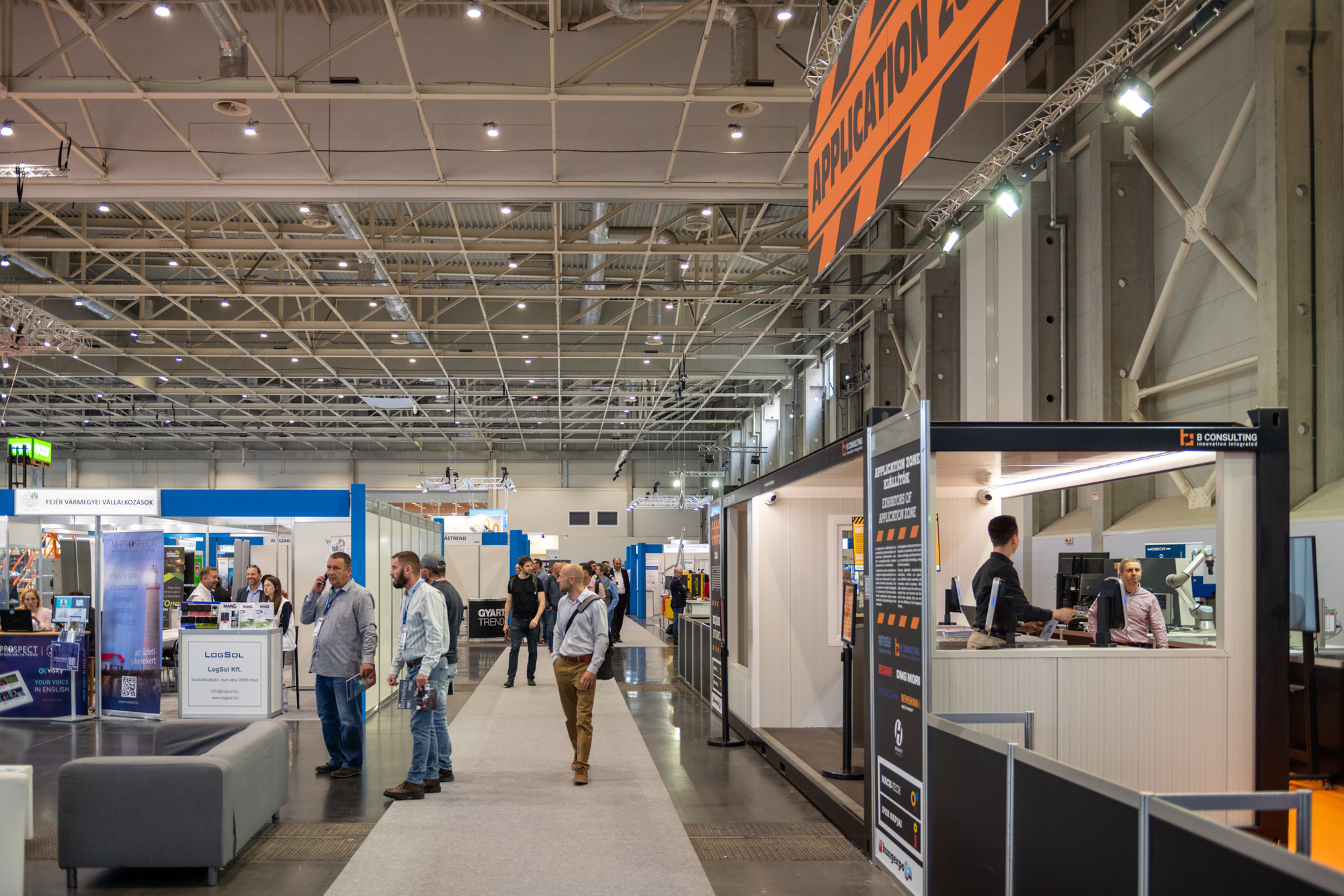 Automotive Hungary undefined: photos 4