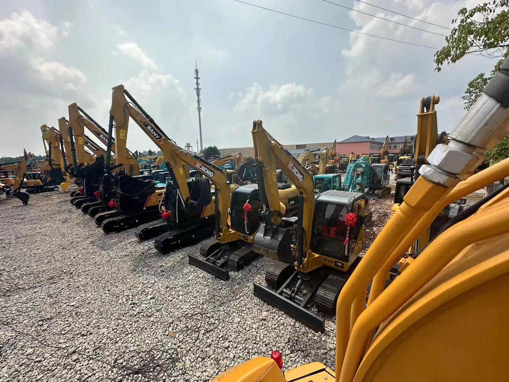 ZM Machinery Co., Ltd. - Engins de chantier BOBCAT - Année: 2012 undefined: photos 5