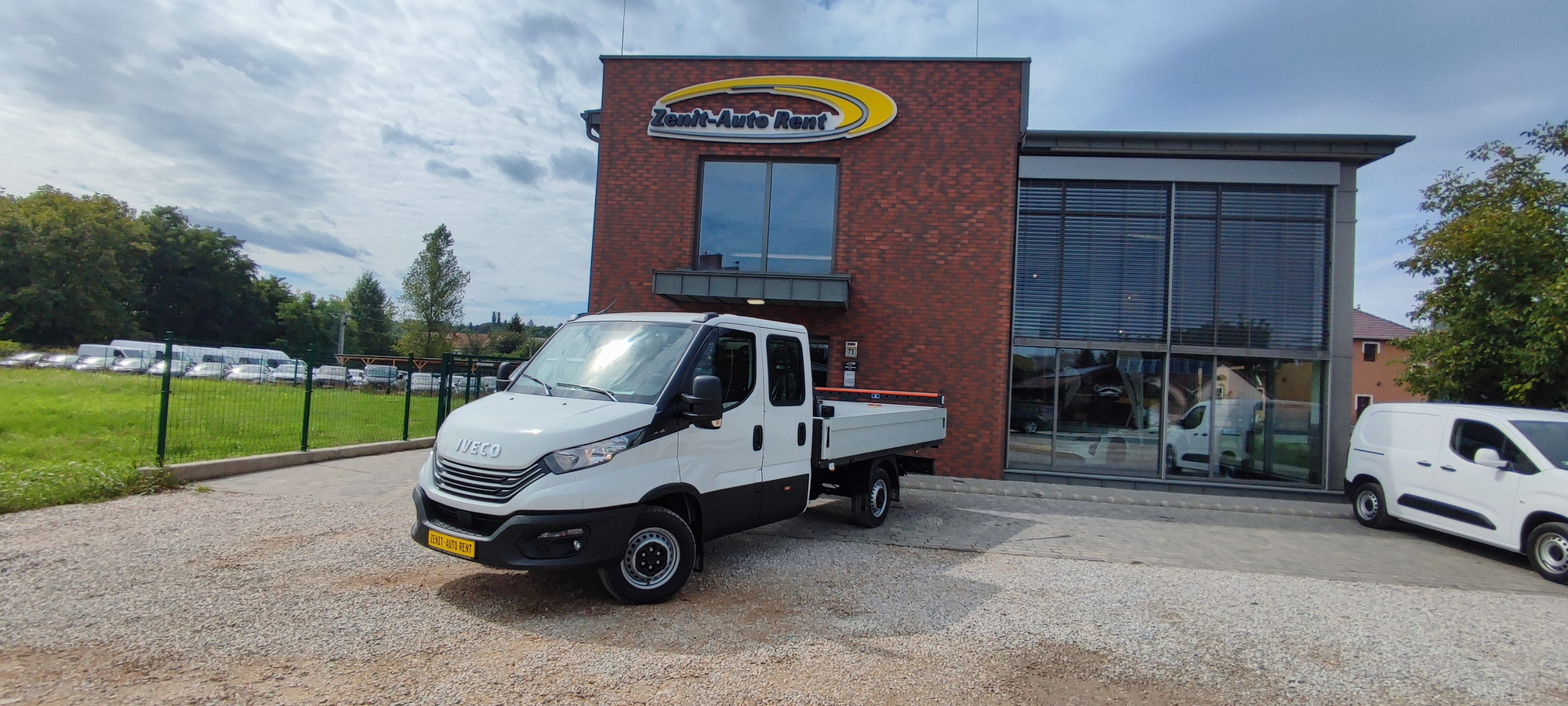 Zenit-Auto Rent Kft. - Annonce de vente undefined: photos 10